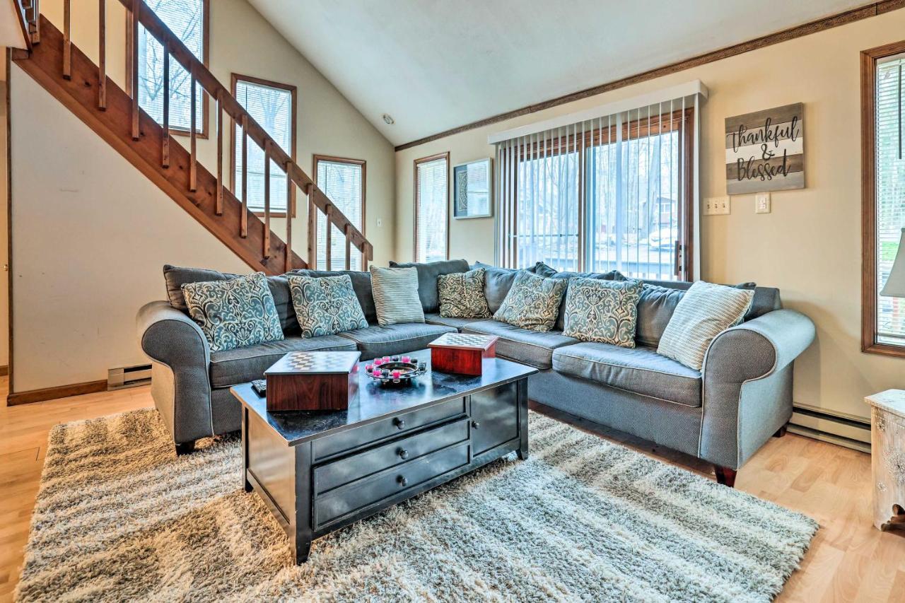 Poconos Vacation Home Walk To Locust Lake! Pocono Lake Εξωτερικό φωτογραφία