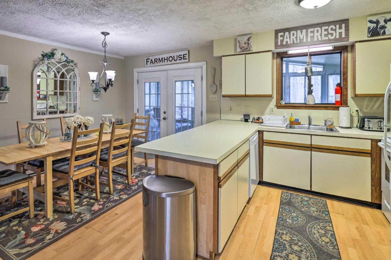 Poconos Vacation Home Walk To Locust Lake! Pocono Lake Εξωτερικό φωτογραφία