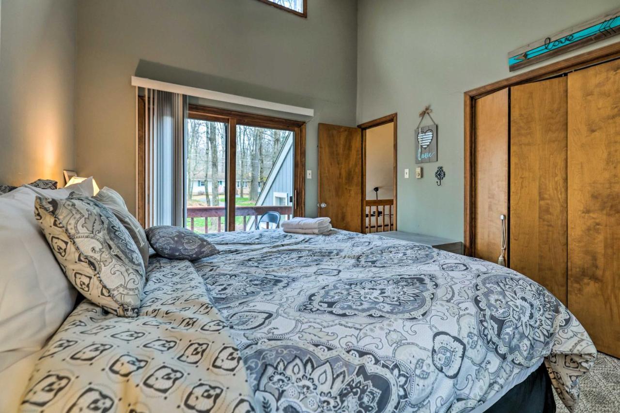 Poconos Vacation Home Walk To Locust Lake! Pocono Lake Εξωτερικό φωτογραφία